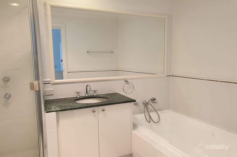 Property photo of 5 The Cove Port Melbourne VIC 3207