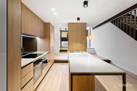 2/111 Tennyson St, Elwood, VIC 3184