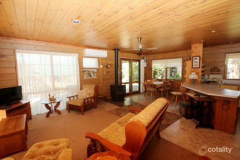 Property photo of 7 King Street Carisbrook VIC 3464