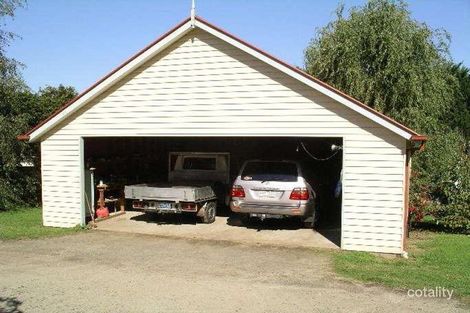 Property photo of 10 Longwarry Road Drouin VIC 3818