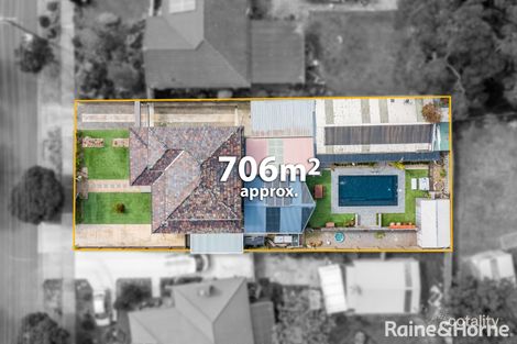 Property photo of 11 Felton Avenue Sunbury VIC 3429
