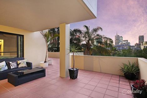 Property photo of 3/64 Lambert Street Kangaroo Point QLD 4169