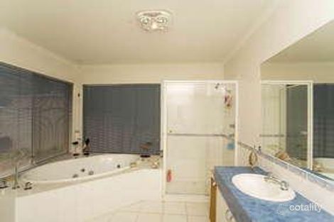 Property photo of 46 Broadhurst Way Caroline Springs VIC 3023