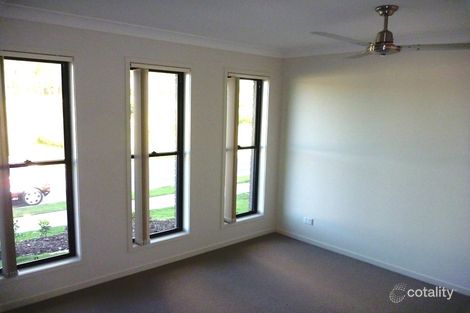 Property photo of 37 Hanover Drive Pimpama QLD 4209