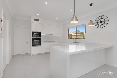 Property photo of 5 Hyde Close Illawong NSW 2234