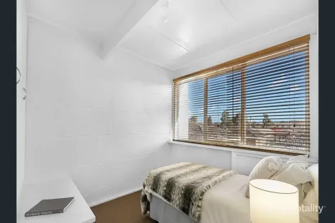 Property photo of 1/8 Beasley Avenue Werribee VIC 3030