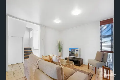 Property photo of 1/8 Beasley Avenue Werribee VIC 3030