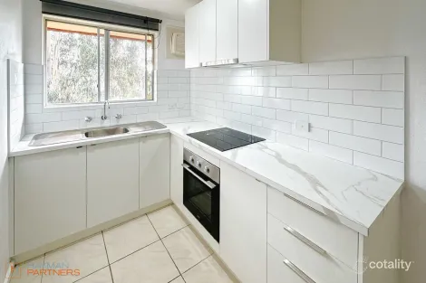 70/27-35 Coxen St, Hughes, ACT 2605