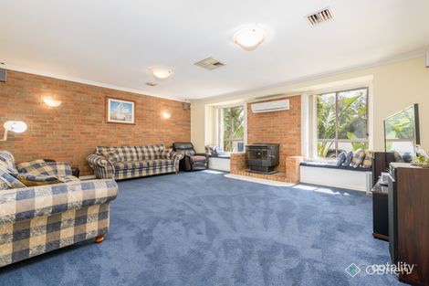 Property photo of 6 Chittenup Bend Sydenham VIC 3037