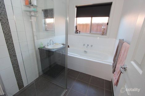 Property photo of 24 Marvins Place Marshall VIC 3216