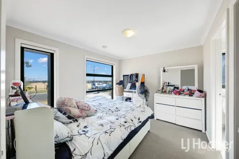 Property photo of 6 Bindley Crescent Weir Views VIC 3338