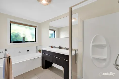 Property photo of 15 Skyline Avenue Grindelwald TAS 7277