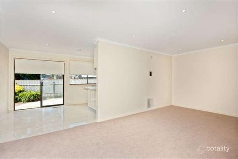 Property photo of 3 Mawson Close Mill Park VIC 3082