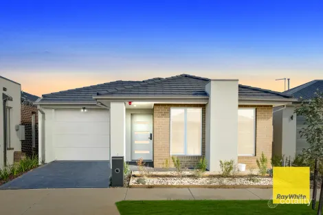 16 LYDNEY ST, WYNDHAM VALE, VIC 3024