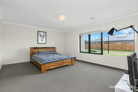 Property photo of 37 Diamond Drive Koo Wee Rup VIC 3981