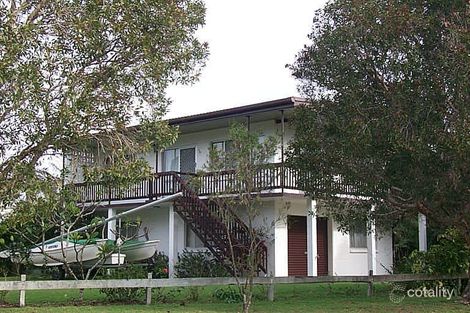 2 Churchill St, Golden Beach, QLD 4551