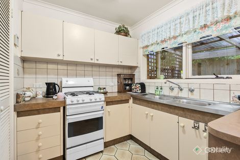 Property photo of 70 Mossgiel Park Drive Endeavour Hills VIC 3802