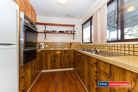 Property photo of 32 Warring Place Giralang ACT 2617