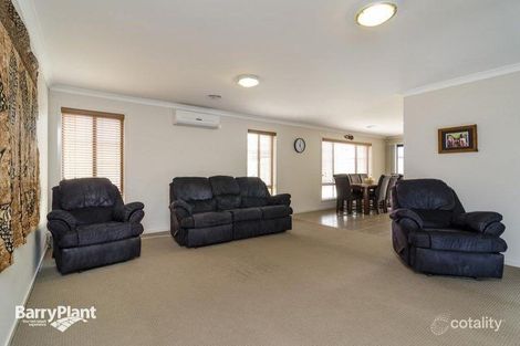 Property photo of 27 Waiben Crescent Point Cook VIC 3030