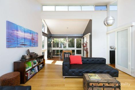 Property photo of 7 Beaurepaire Crescent Holt ACT 2615