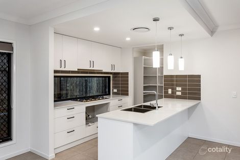 Property photo of 10 Suffolk Place Pallara QLD 4110