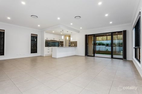 Property photo of 10 Suffolk Place Pallara QLD 4110