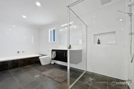 Property photo of 28 Helen Street Mount Hutton NSW 2290