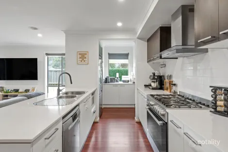 Property photo of 2 Orland Circuit Charlemont VIC 3217