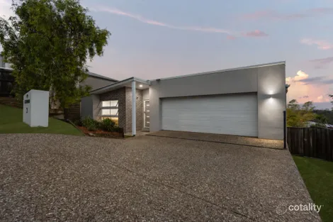 3 Mellor St, Augustine Heights, QLD 4300