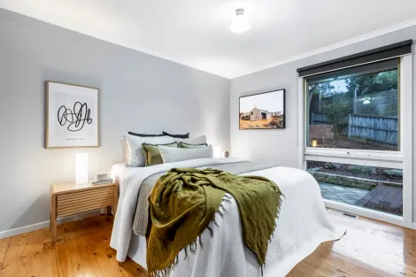 Property photo of 98 Oronsay Crescent Diamond Creek VIC 3089