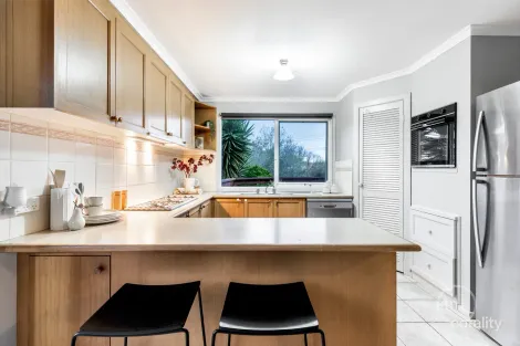 Property photo of 98 Oronsay Crescent Diamond Creek VIC 3089