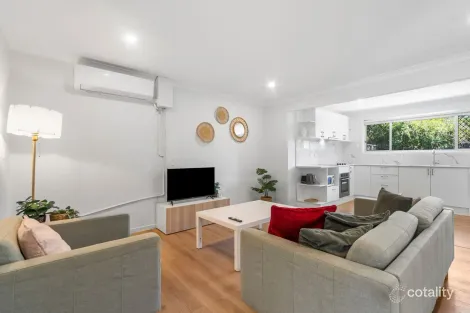 Property photo of 17 Thomas Drive Surfers Paradise QLD 4217