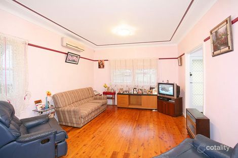 Property photo of 11 Beale Crescent Peakhurst NSW 2210