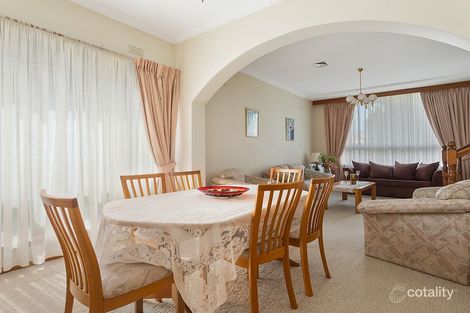 Property photo of 23 Templewood Crescent Avondale Heights VIC 3034