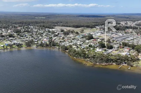 Property photo of 45 Lachlan Crescent St Georges Basin NSW 2540