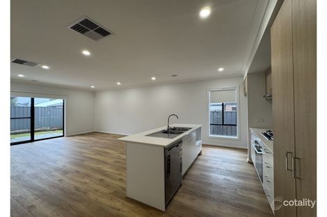Property photo of 4 Gosfield Drive Werribee VIC 3030