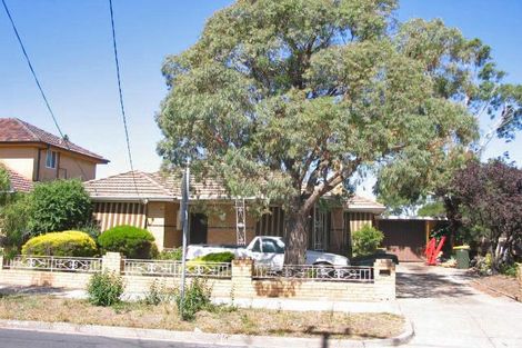 Property photo of 10 Winn Grove Fawkner VIC 3060