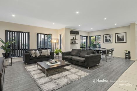 Property photo of 15 Aldea Place Stretton QLD 4116