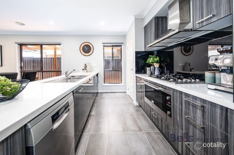 Property photo of 4 Redshift Avenue Fraser Rise VIC 3336