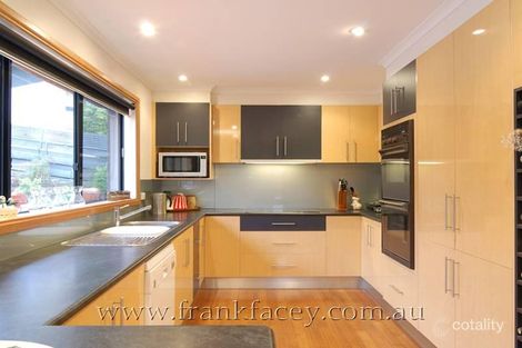 Property photo of 18 Ridge Road Berwick VIC 3806