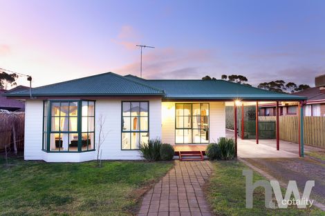 Property photo of 38 Smeaton Close Lara VIC 3212