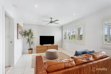Property photo of 25 Aldinga Drive Wamberal NSW 2260
