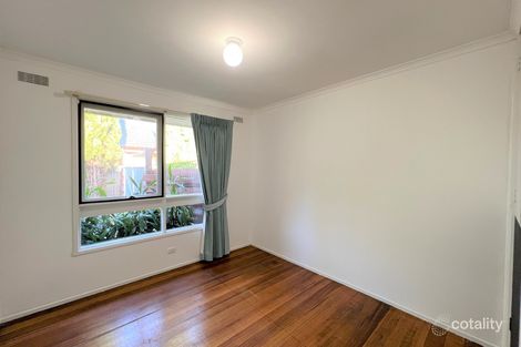 18 Kurrajong Cres, Melton South, VIC 3338