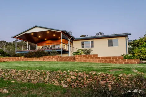 19 Brie Brie Cres, Kalamunda, WA 6076