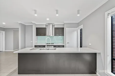 Property photo of 32 Allendale Avenue Wollert VIC 3750