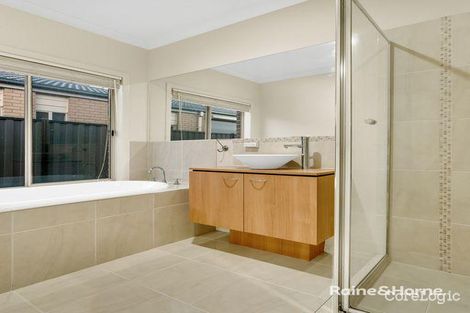 Property photo of 62 Newbury Boulevard Craigieburn VIC 3064