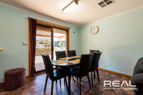 Property photo of 32 Alabar Crescent Globe Derby Park SA 5110