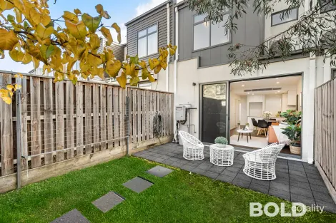 Property photo of 19 Ironbark Crescent Ivanhoe VIC 3079
