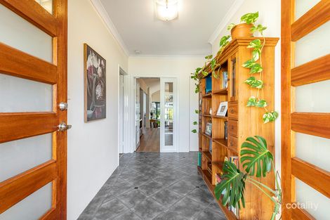 Property photo of 7 Brunswick Bend Jane Brook WA 6056