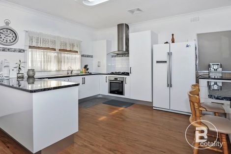 Property photo of 10 Barnes Street Stawell VIC 3380